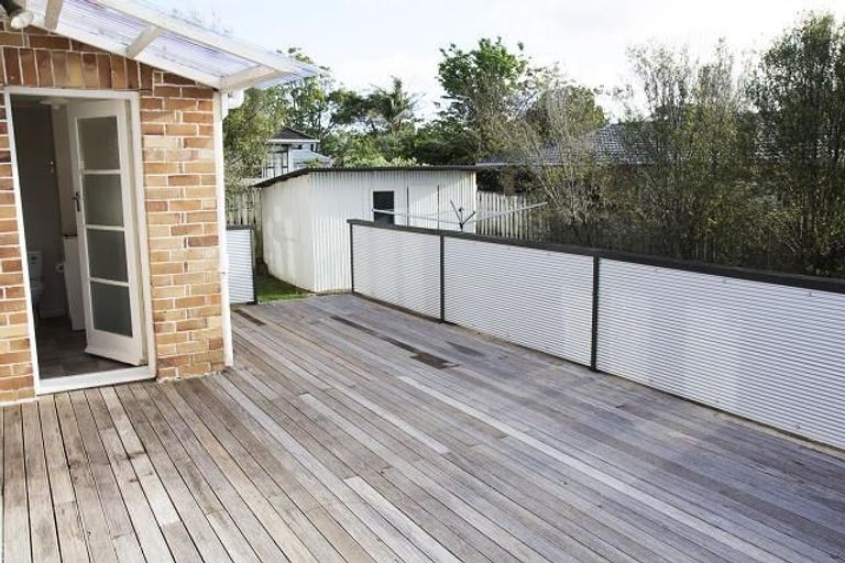 Photo of property in 1/32 Flanshaw Road, Te Atatu South, Auckland, 0610