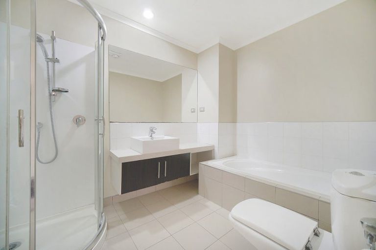 Photo of property in 71 Bruce Pulman Drive, Takanini, 2112