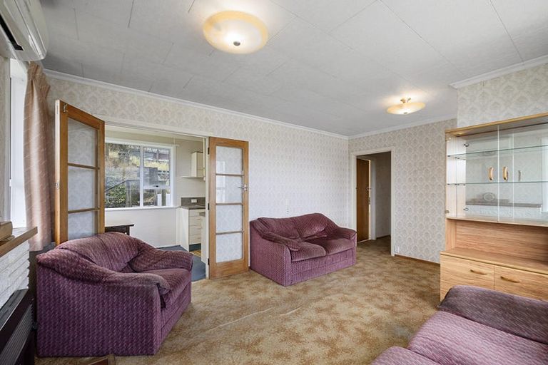 Photo of property in 31 Simons Street, Moturoa, New Plymouth, 4310