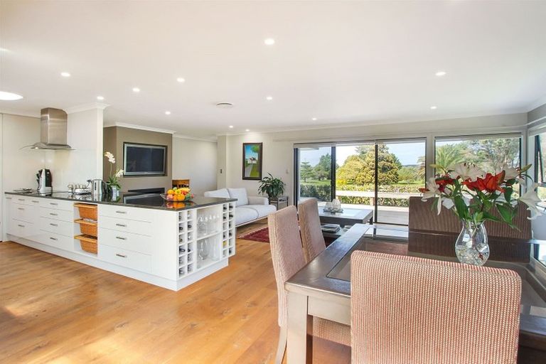 Photo of property in 25 Stella Drive, Clarks Beach, 2122