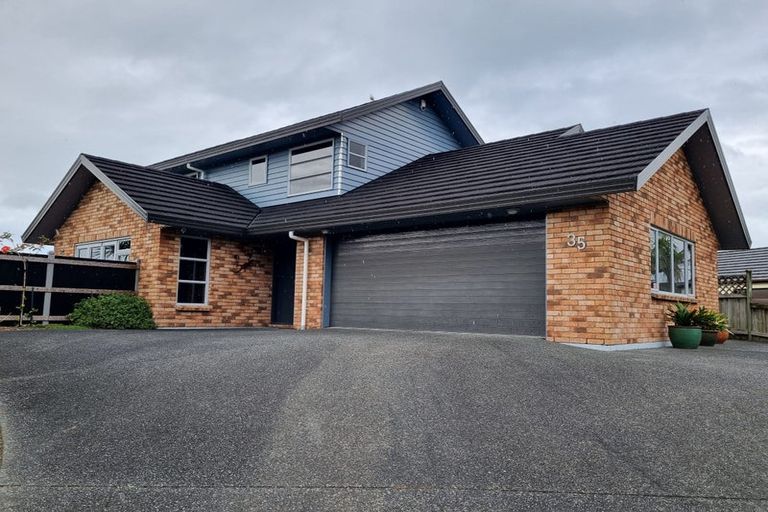 Photo of property in 35 Barbados Way, One Tree Point, 0118