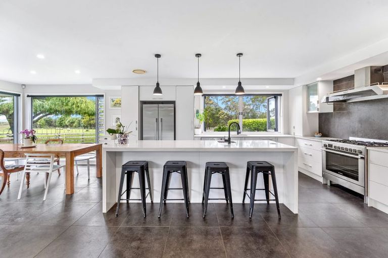 Photo of property in 842a South Head Road, South Head, Helensville, 0874