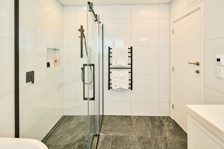 Photo of property in 5 Saint Francis Grove, Waterloo, Lower Hutt, 5011