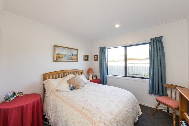 Photo of property in 22a Oak Crescent, Ashhurst, 4810