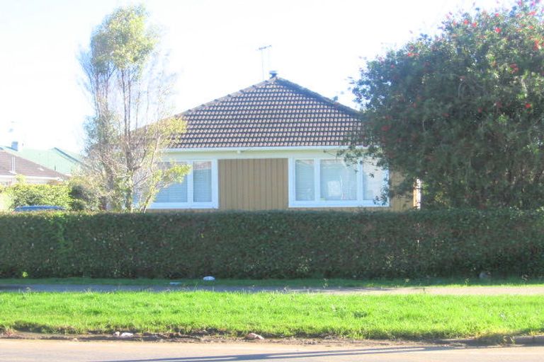 Photo of property in 1 Caspar Road, Papatoetoe, Auckland, 2025