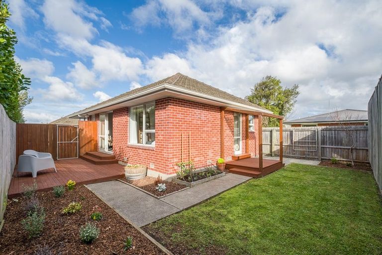 Photo of property in 2/131 Springfield Road, St Albans, Christchurch, 8014