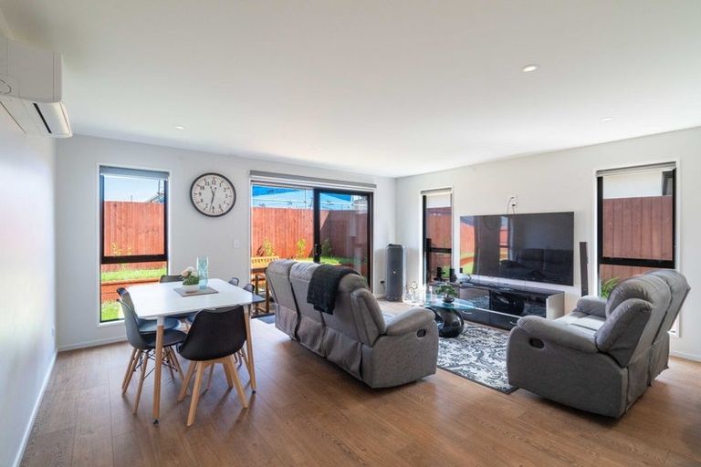 Photo of property in 17 Llew Summers Street, Belfast, Christchurch, 8051