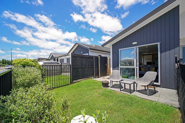 Photo of property in 99 Kuaka Drive, Takanini, 2112