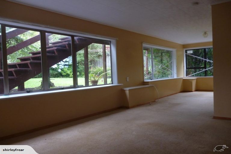 Photo of property in 13 Booker Place, Weymouth, Auckland, 2103