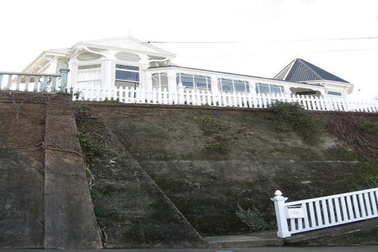 Photo of property in 14 Mariri Road, Kelburn, Wellington, 6012