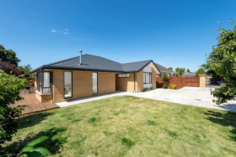 Photo of property in 3b Dickson Crescent, Hornby, Christchurch, 8042