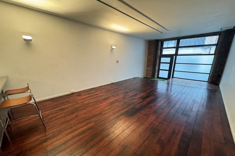 Photo of property in 20 Egmont Street, Te Aro, Wellington, 6011