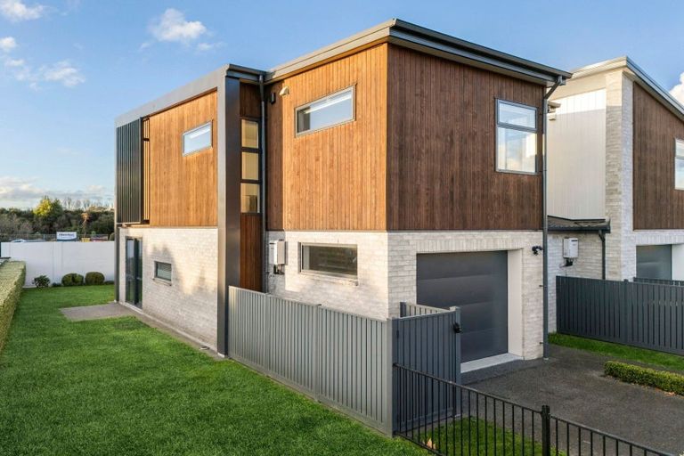 Photo of property in 1/102 Swayne Road, Cambridge, 3434