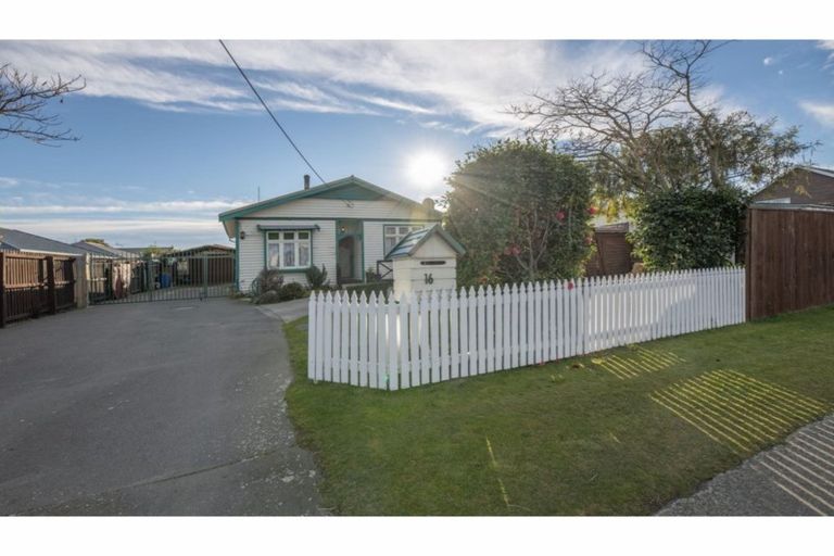 Photo of property in 16 Washbournes Road, Wigram, Christchurch, 8042