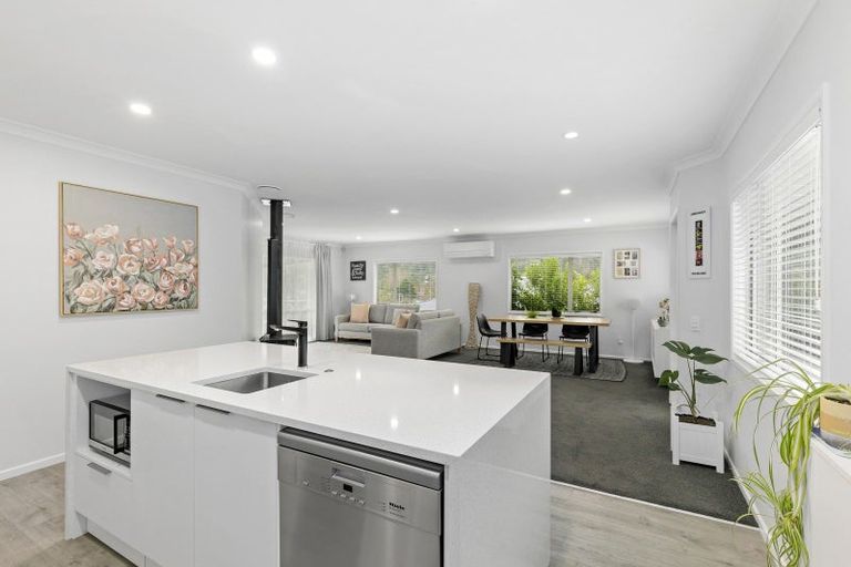 Photo of property in 31a Forest Road, Pinehaven, Upper Hutt, 5019