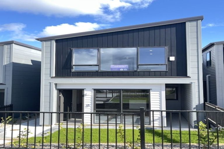 Photo of property in 5 Kikorangi Drive, Wainui, 0992
