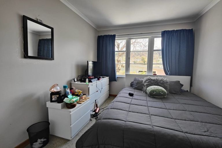 Photo of property in 18 Handyside Street, Tawa, Wellington, 5028