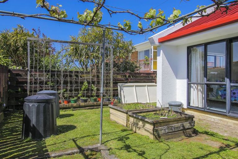 Photo of property in 20 Taitua Drive, Te Atatu South, Auckland, 0610