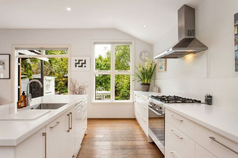 Photo of property in 23 Massey Crescent, St Albans, Christchurch, 8014