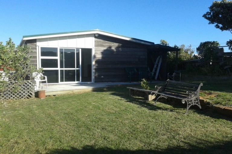 Photo of property in 34 Grove Road, Kelburn, Wellington, 6012