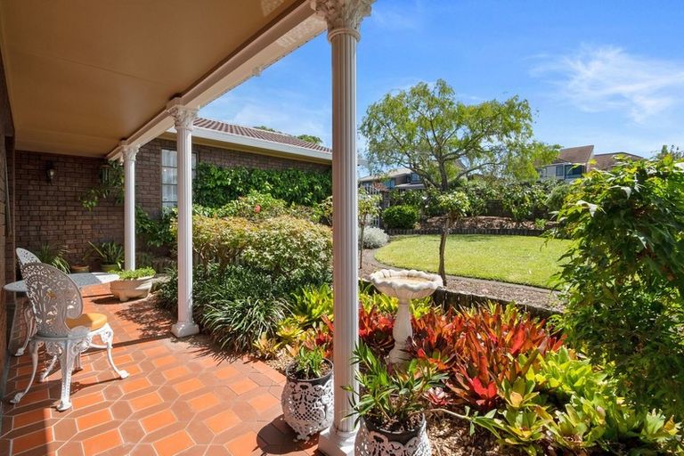 Photo of property in 33 Renoir Street, West Harbour, Auckland, 0618