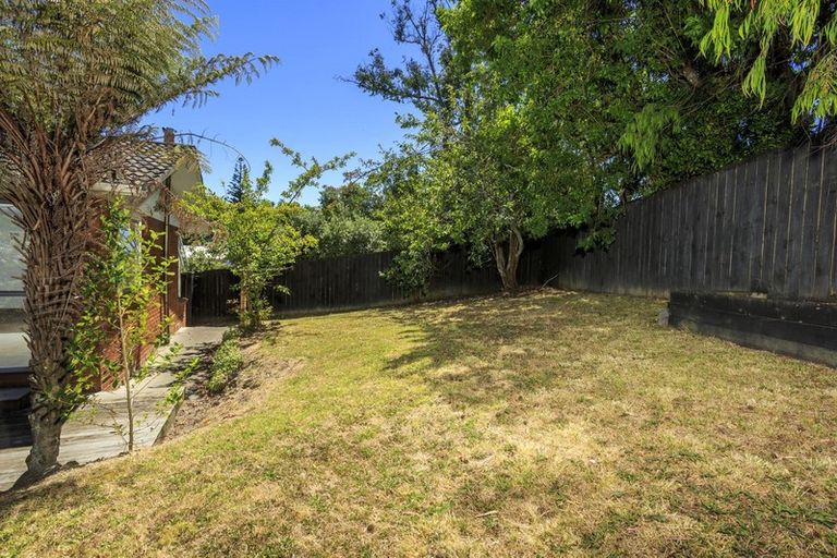 Photo of property in 47 Normanton Street, Glenfield, Auckland, 0629