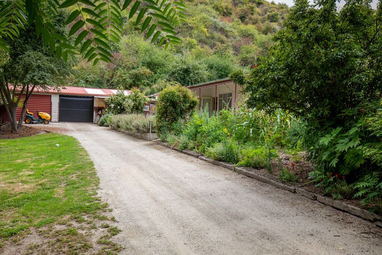 Photo of property in 3 Holloway Street, Clyde, 9330