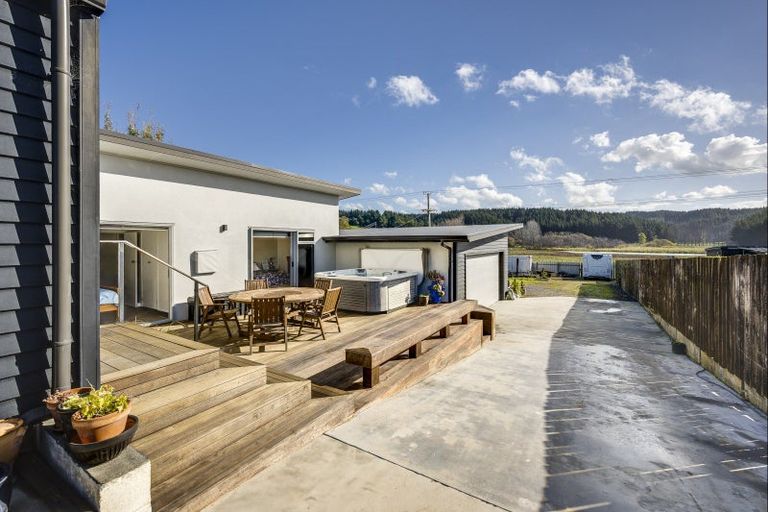 Photo of property in 268 Whirinaki Road, Eskdale, Napier, 4182