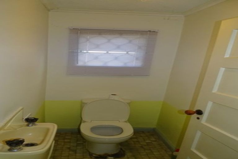 Photo of property in 8 Lanark Street, Milford, Auckland, 0620