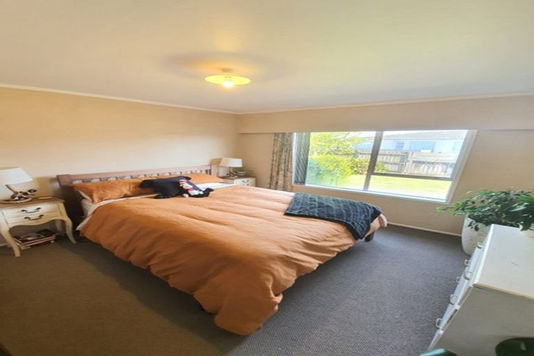 Photo of property in 25b Waimana Road, Conifer Grove, Takanini, 2112