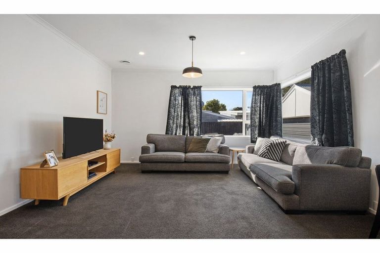 Photo of property in 205 Centaurus Road, Saint Martins, Christchurch, 8022
