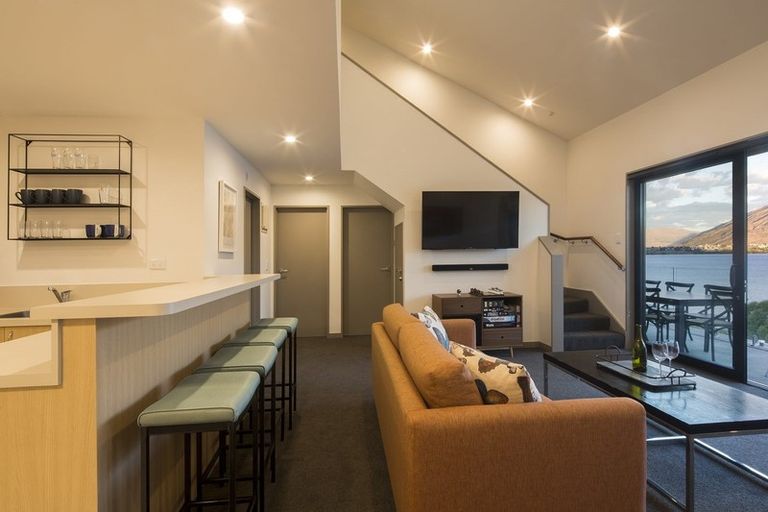 Photo of property in La Residence Du Lac, 39/527 Frankton Road, Queenstown, 9300