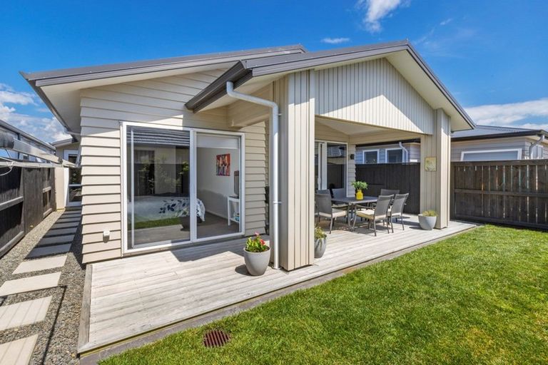Photo of property in 5 Pimelea Street, Papamoa Beach, Papamoa, 3118