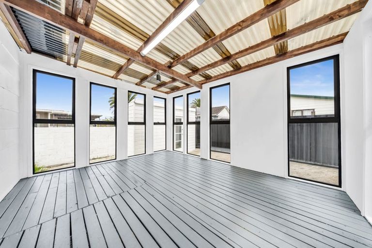 Photo of property in 80 Cambridge Terrace, Papatoetoe, Auckland, 2025