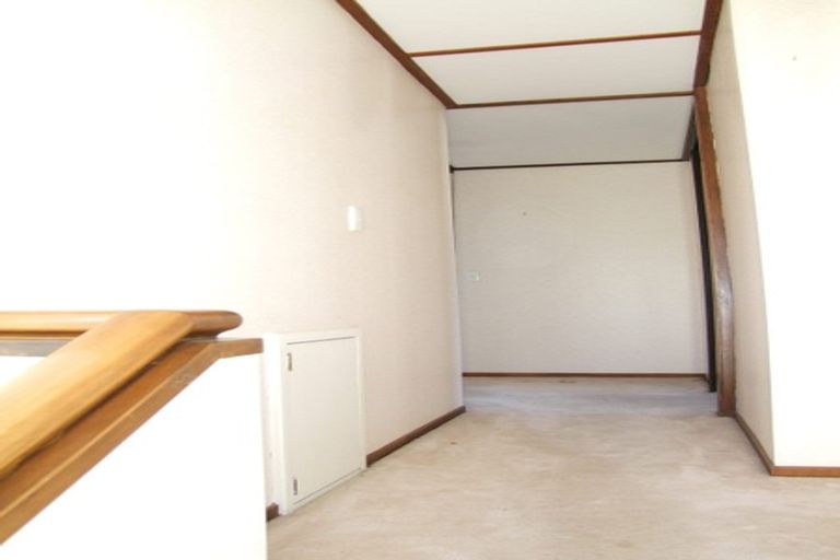 Photo of property in 1 Duthie Street, Milton, 9220