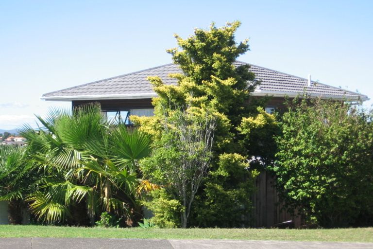 Photo of property in 64 Arran Road, Browns Bay, Auckland, 0630