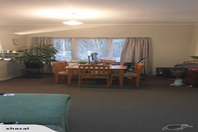 Photo of property in 1 Onewa Road, Northcote, Auckland, 0627