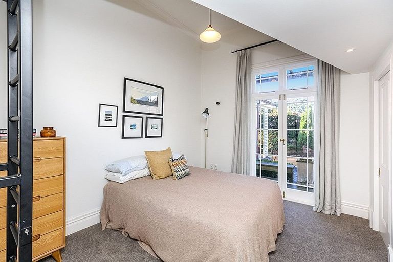 Photo of property in 16 Shortland Street, Lower Vogeltown, New Plymouth, 4310