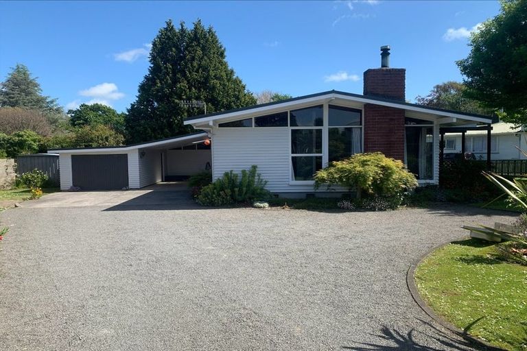Photo of property in 19 Wanganui Road, Marton, 4710