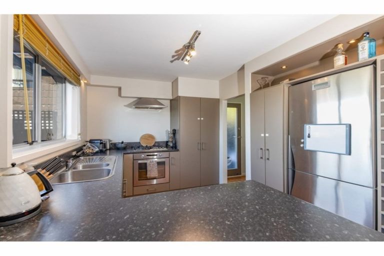 Photo of property in 523 Marine Parade, South New Brighton, Christchurch, 8062