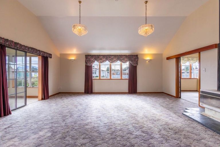 Photo of property in 12 Gertrude Street, Dannevirke, 4930