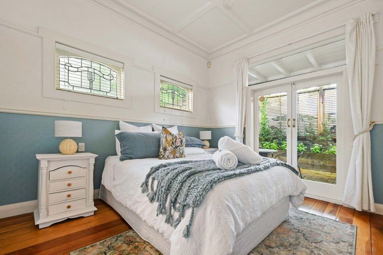 Photo of property in 35 Thackeray Street, Hamilton Lake, Hamilton, 3204