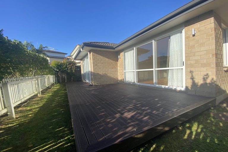 Photo of property in 18 Askerne Drive, Flat Bush, Auckland, 2016