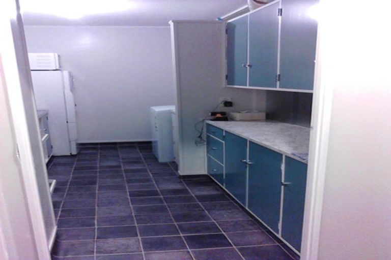 Photo of property in 6/55 Apu Crescent, Lyall Bay, Wellington, 6022