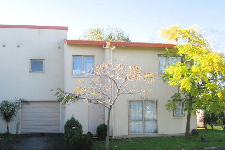 Photo of property in 1 Lockington Avenue, Henderson, Auckland, 0612