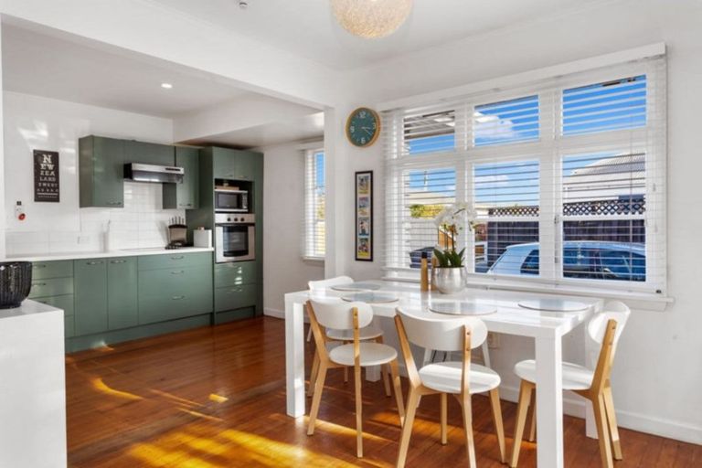 Photo of property in 15a Baretta Street, Somerfield, Christchurch, 8024