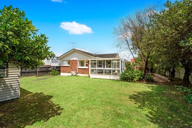 Photo of property in 8 Sorrel Crescent, Bucklands Beach, Auckland, 2012