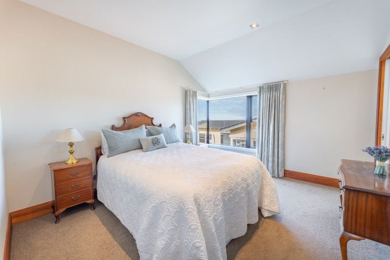 Photo of property in 18 Kitchener Square, Highfield, Timaru, 7910