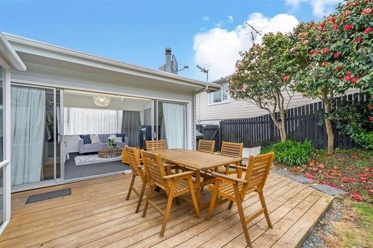 Photo of property in 86 Tirohanga Road, Tirohanga, Lower Hutt, 5010