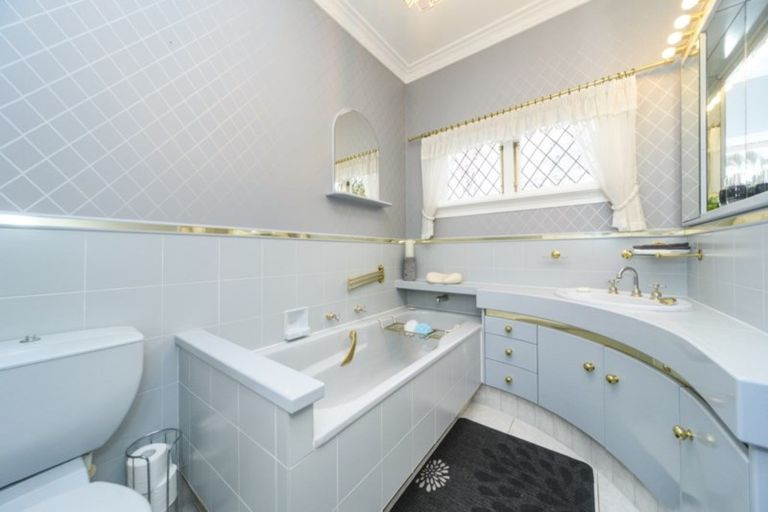 Photo of property in 302 Park Road, Hokowhitu, Palmerston North, 4410